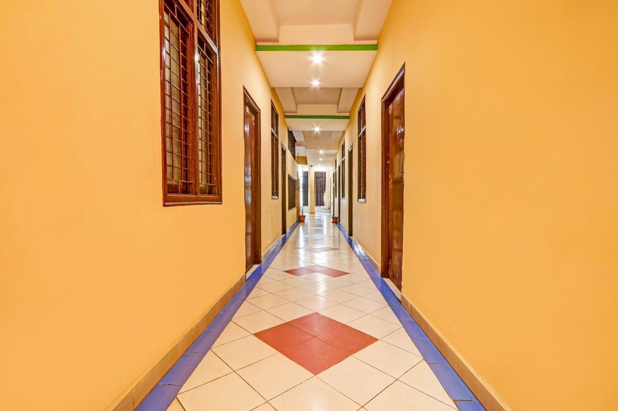 Oyo Flagship Hotel Samruddhi Lodge Nirmal  Exterior foto