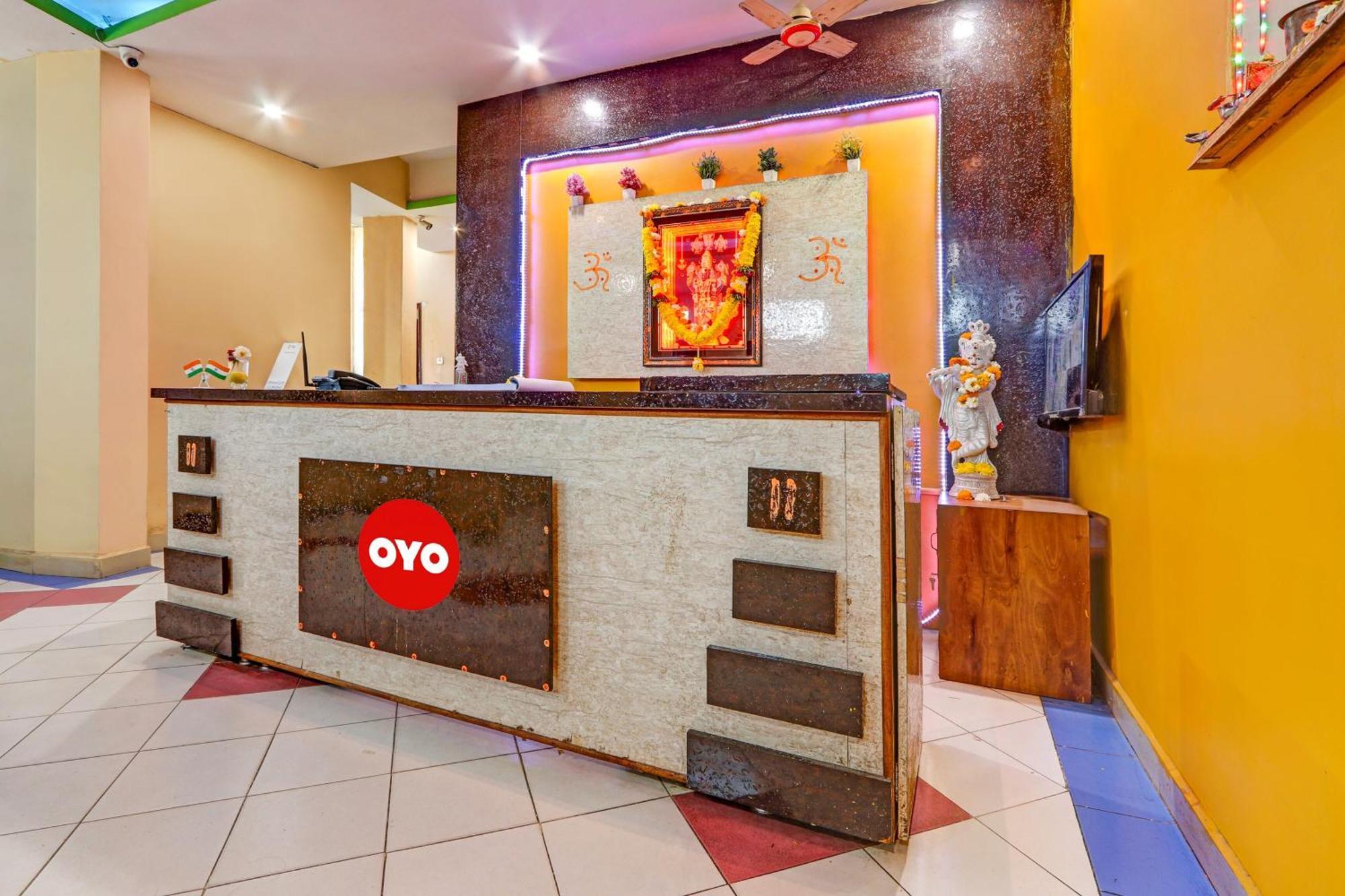 Oyo Flagship Hotel Samruddhi Lodge Nirmal  Exterior foto